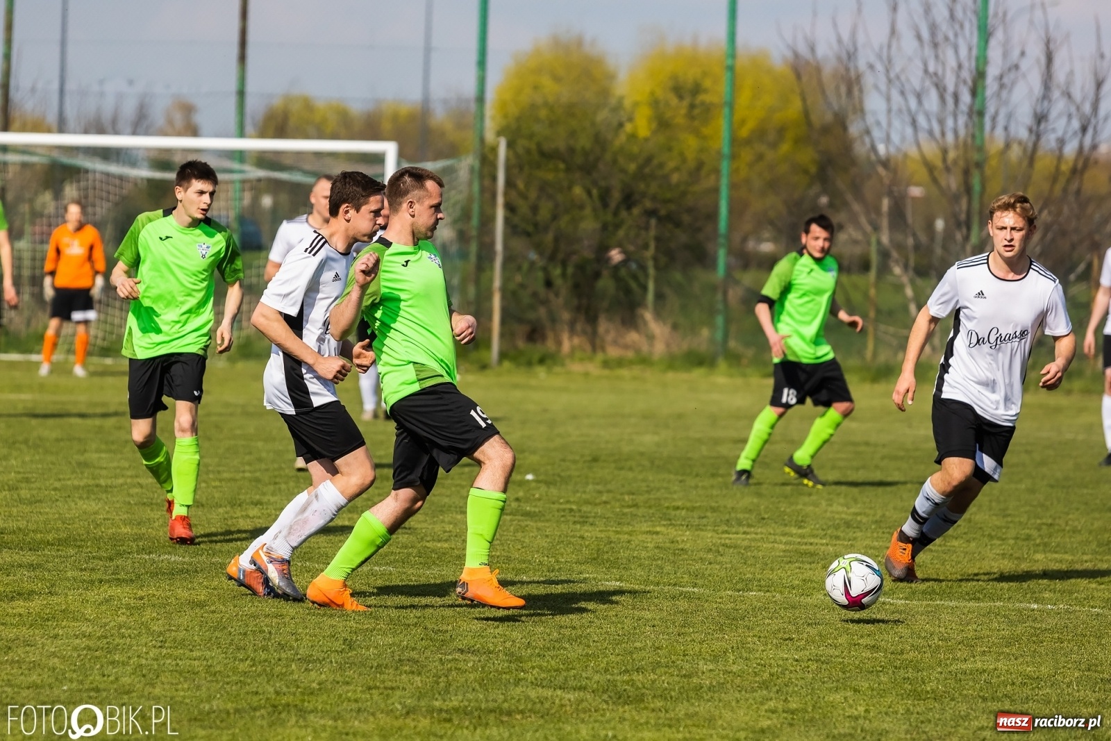Zdjęcie w galerii na portalu naszraciborz.pl: C klasa. Wicher postraszył lidera z Wojnowic [FOTO] wiadomości z regionu