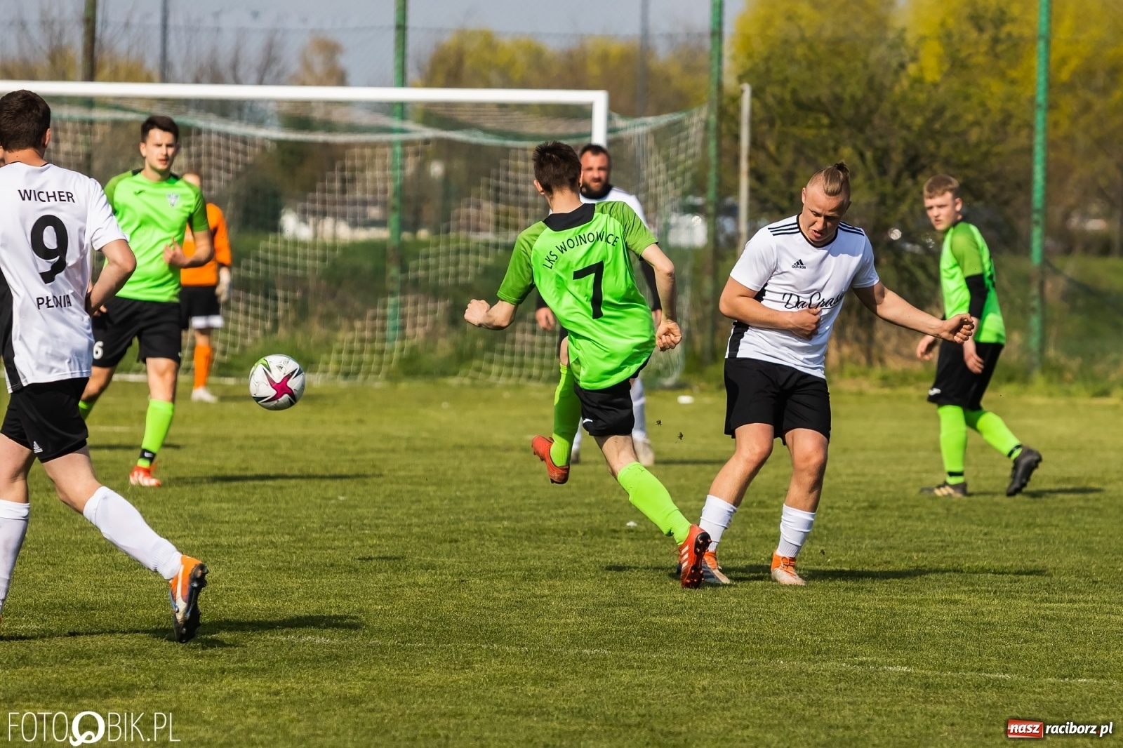 Zdjęcie w galerii na portalu naszraciborz.pl: C klasa. Wicher postraszył lidera z Wojnowic [FOTO] wiadomości z regionu
