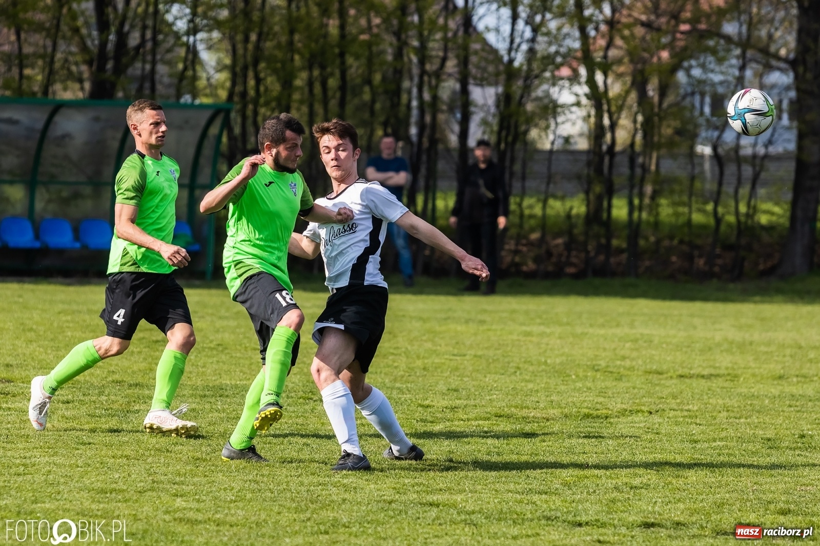Zdjęcie w galerii na portalu naszraciborz.pl: C klasa. Wicher postraszył lidera z Wojnowic [FOTO] wiadomości z regionu