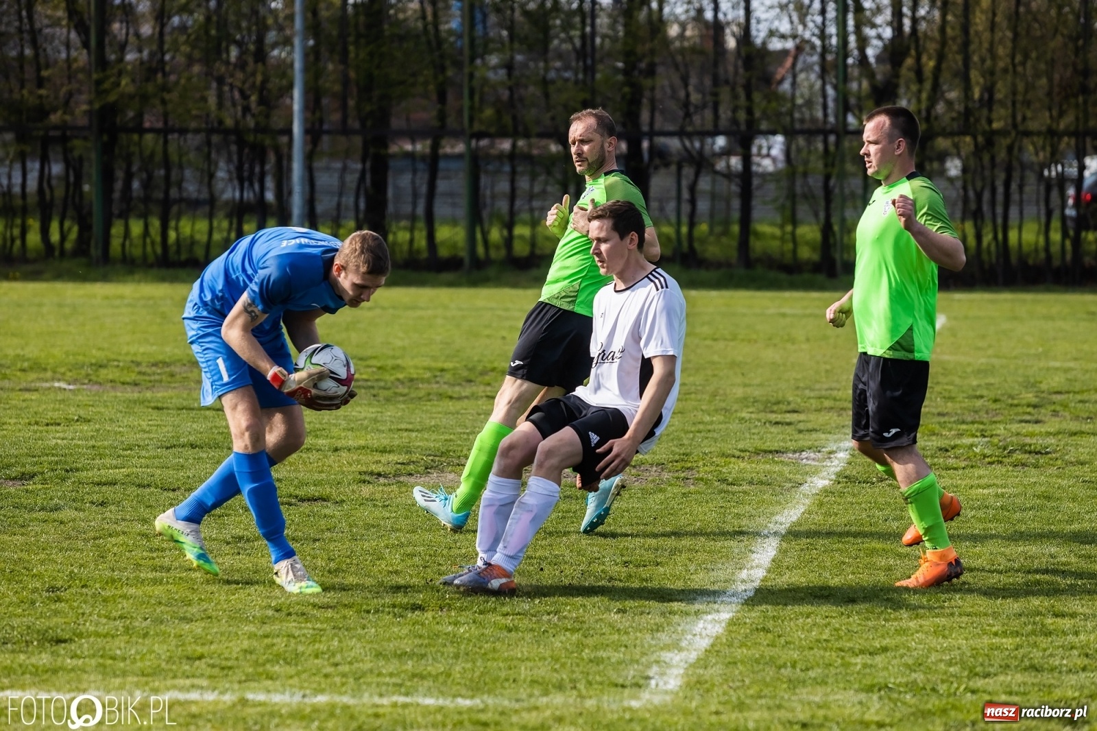 Zdjęcie w galerii na portalu naszraciborz.pl: C klasa. Wicher postraszył lidera z Wojnowic [FOTO] wiadomości z regionu