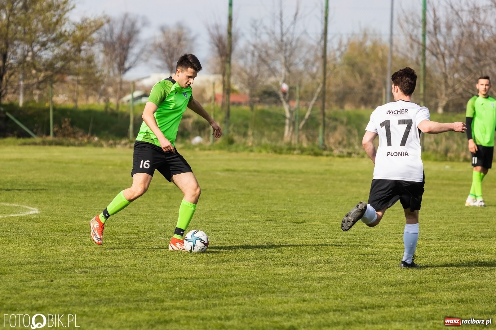 Zdjęcie w galerii na portalu naszraciborz.pl: C klasa. Wicher postraszył lidera z Wojnowic [FOTO] wiadomości z regionu