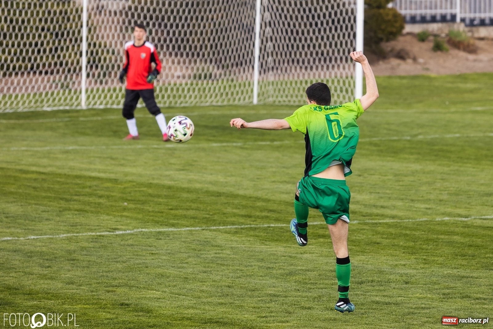 Zdjęcie w galerii na portalu naszraciborz.pl: Osiem do zera, Pietraszyn żegna outsidera [FOTO] wiadomości z regionu