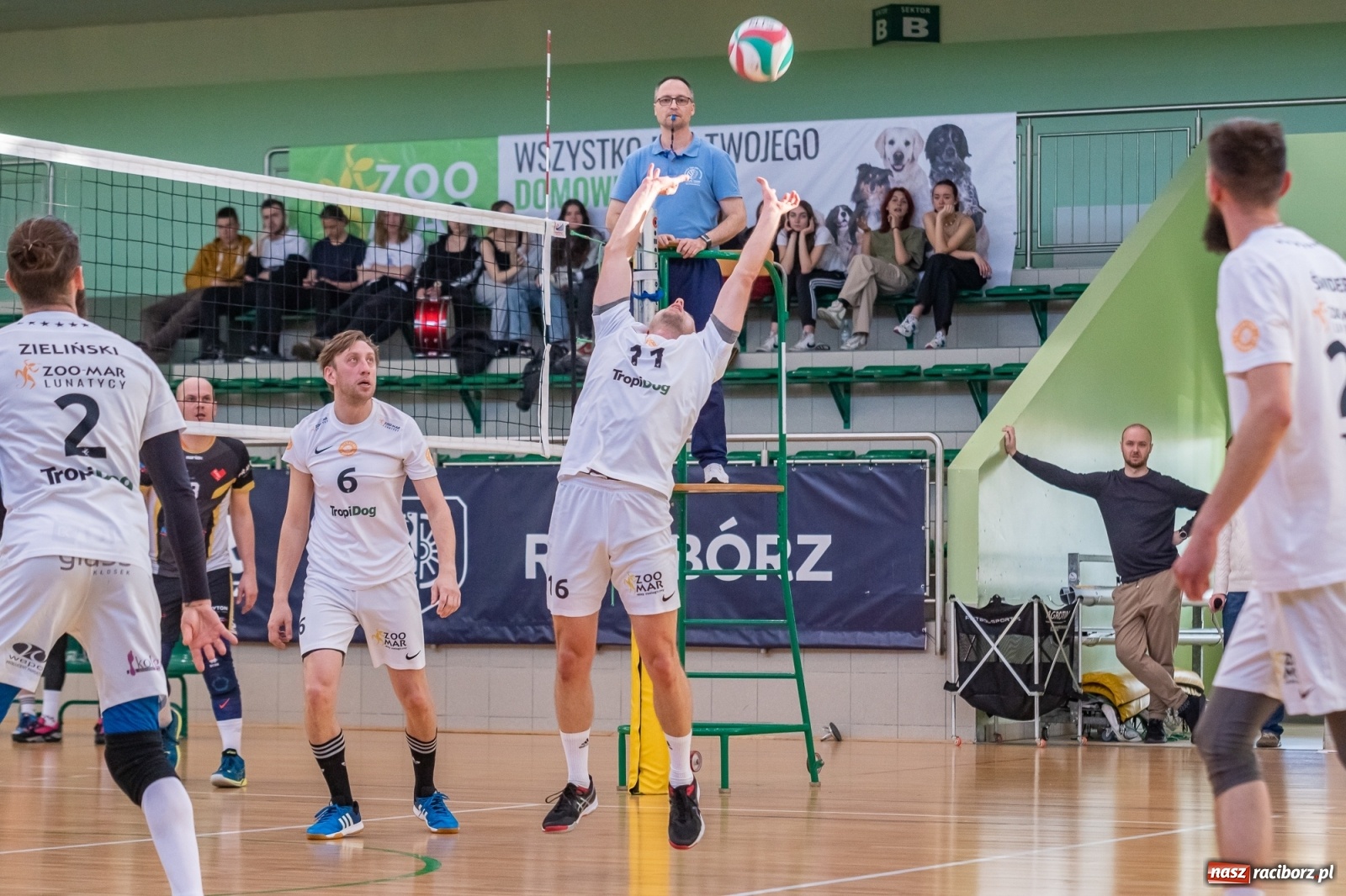 Zdjęcie w galerii na portalu naszraciborz.pl: Lunatycy zdetronizowani. XXV sezon RLPS za nami [FOTO i WIDEO] wiadomości z regionu