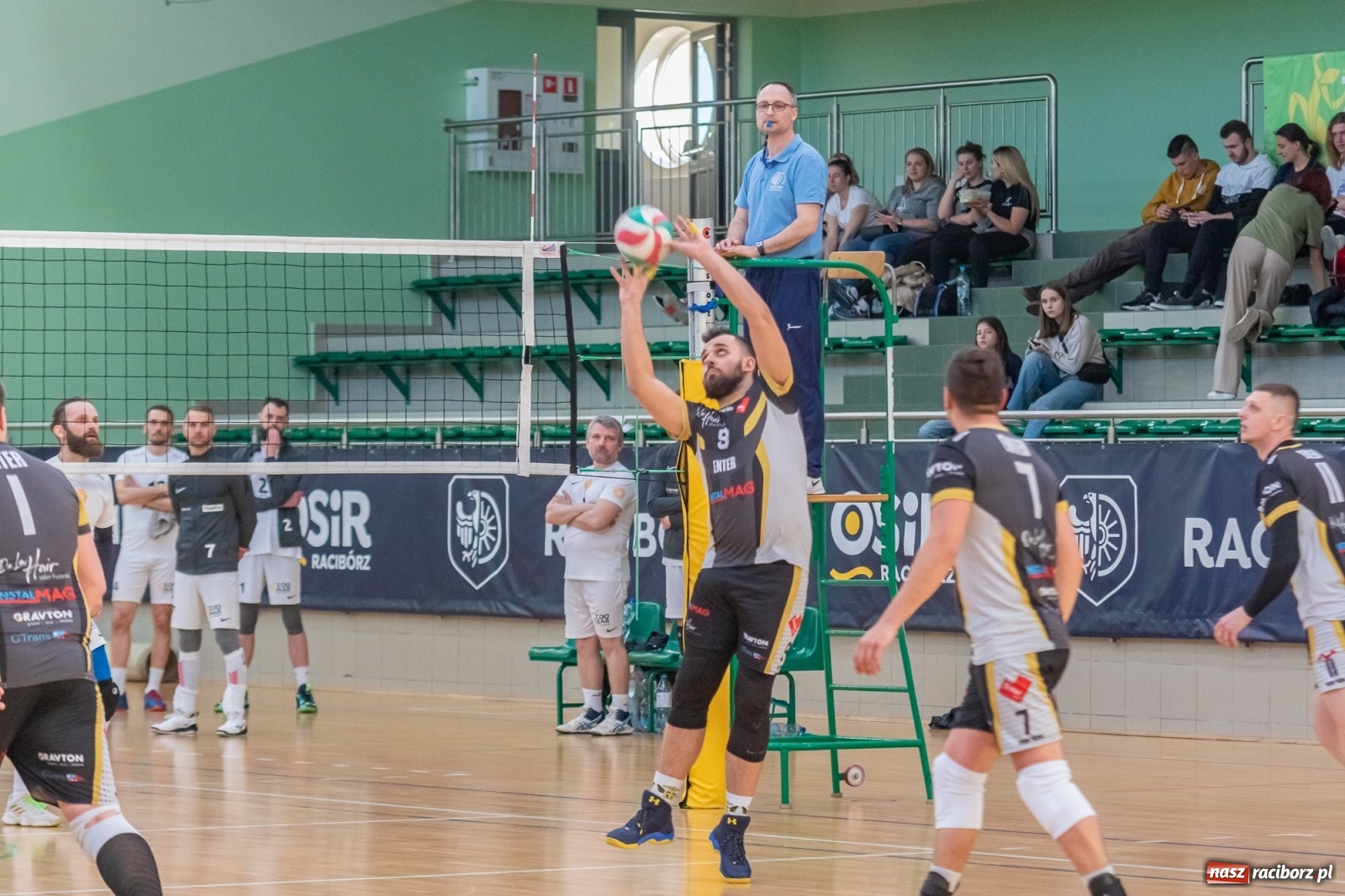 Zdjęcie w galerii na portalu naszraciborz.pl: Lunatycy zdetronizowani. XXV sezon RLPS za nami [FOTO i WIDEO] wiadomości z regionu