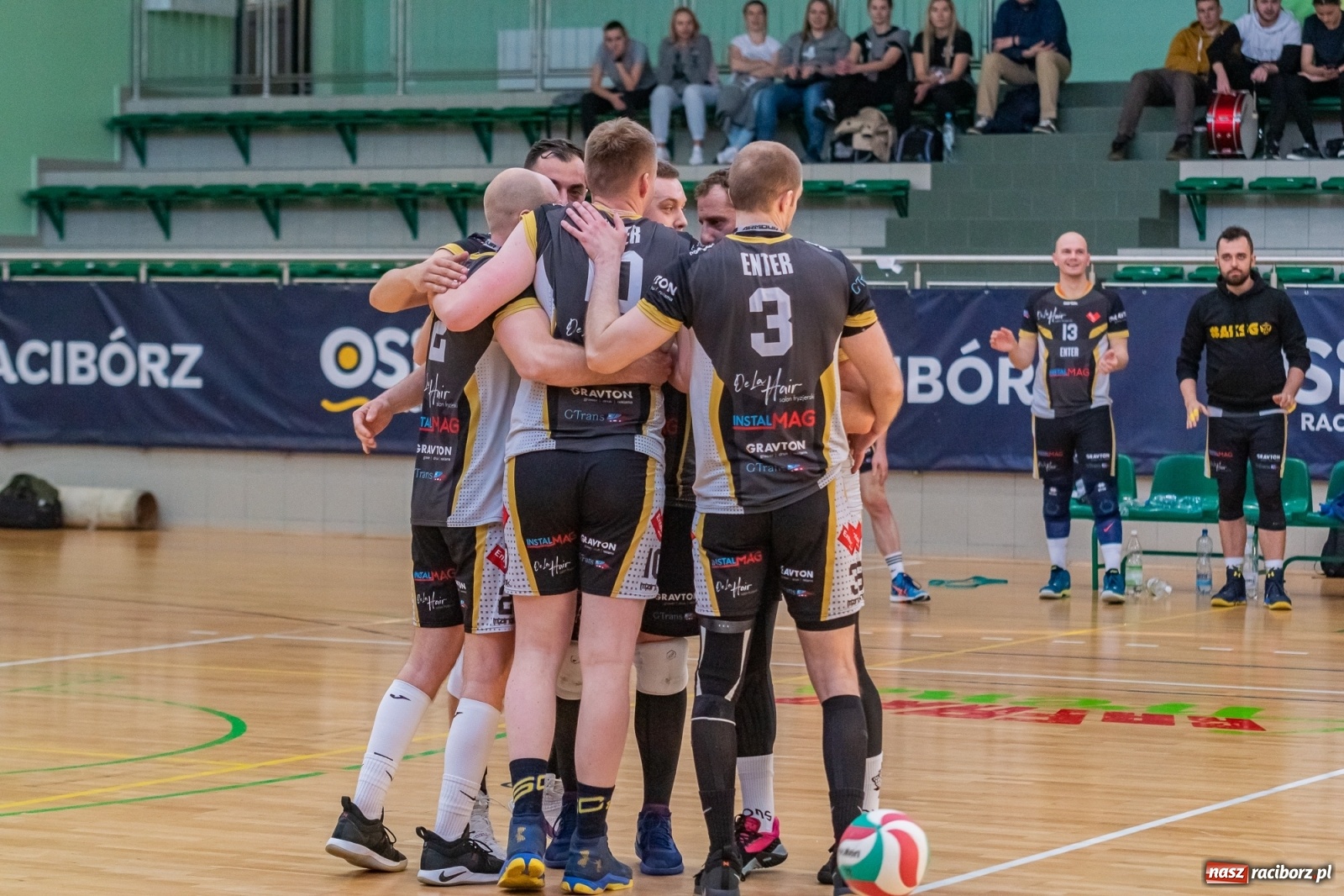 Zdjęcie w galerii na portalu naszraciborz.pl: Lunatycy zdetronizowani. XXV sezon RLPS za nami [FOTO i WIDEO] wiadomości z regionu