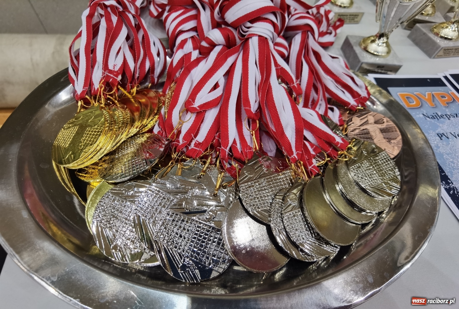 Zdjęcie w galerii na portalu naszraciborz.pl: Lunatycy zdetronizowani. XXV sezon RLPS za nami [FOTO i WIDEO] wiadomości z regionu