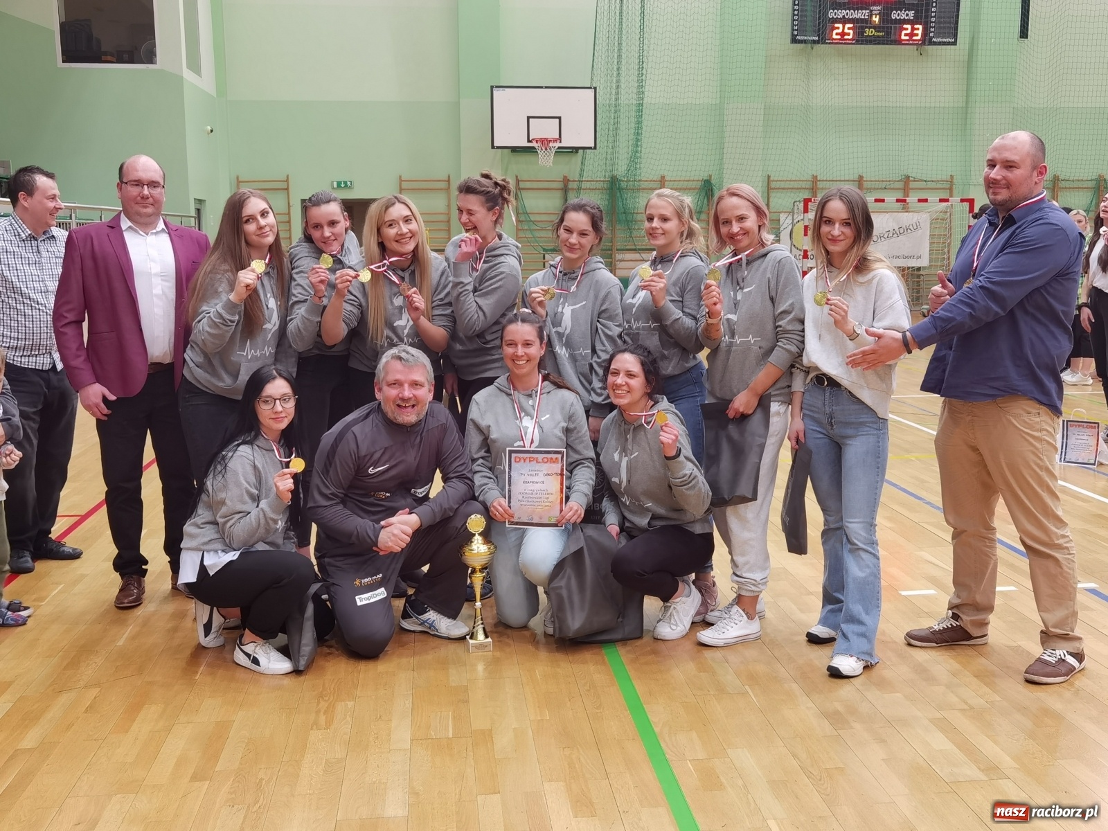 Zdjęcie w galerii na portalu naszraciborz.pl: Lunatycy zdetronizowani. XXV sezon RLPS za nami [FOTO i WIDEO] wiadomości z regionu