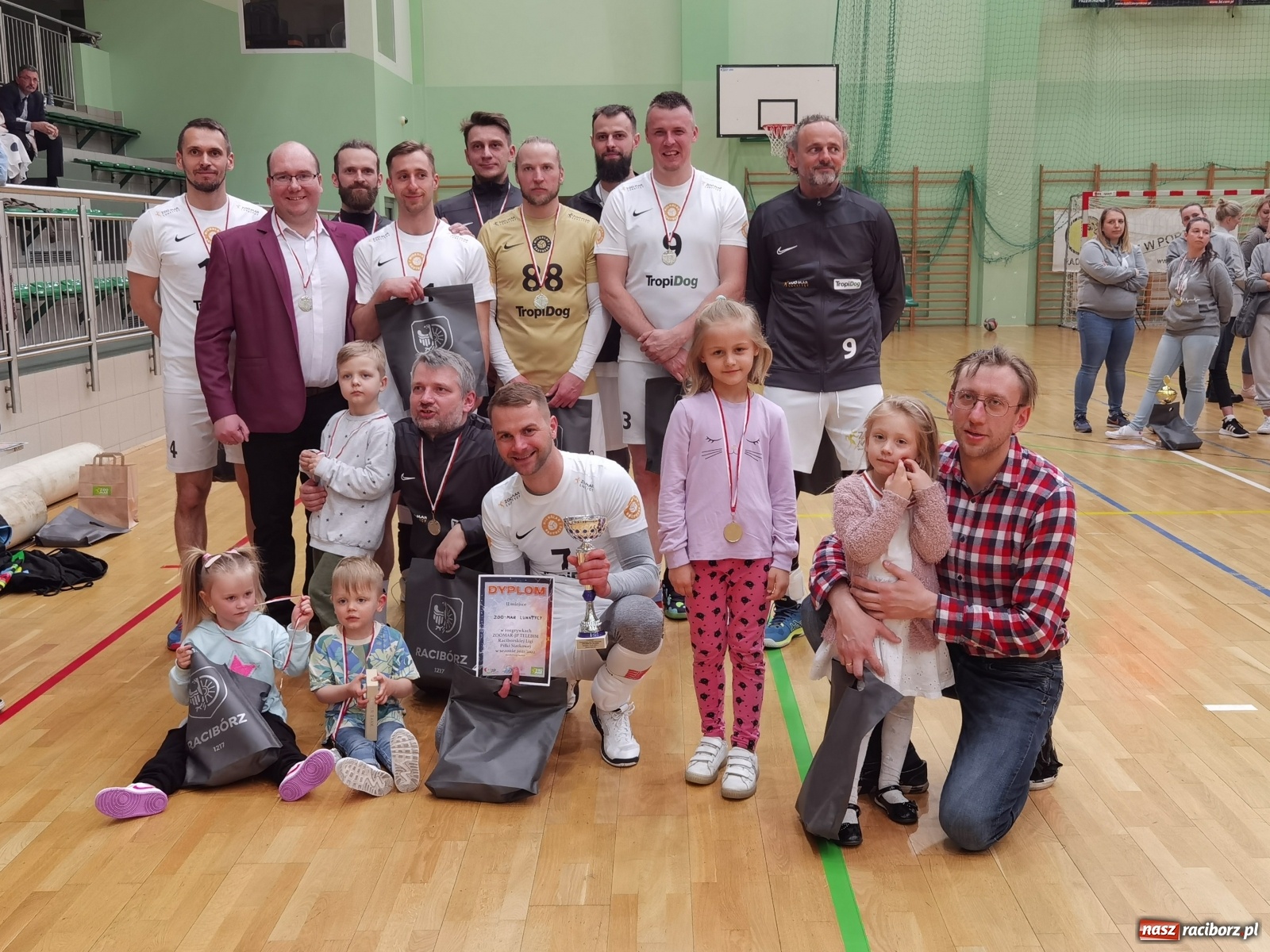 Zdjęcie w galerii na portalu naszraciborz.pl: Lunatycy zdetronizowani. XXV sezon RLPS za nami [FOTO i WIDEO] wiadomości z regionu