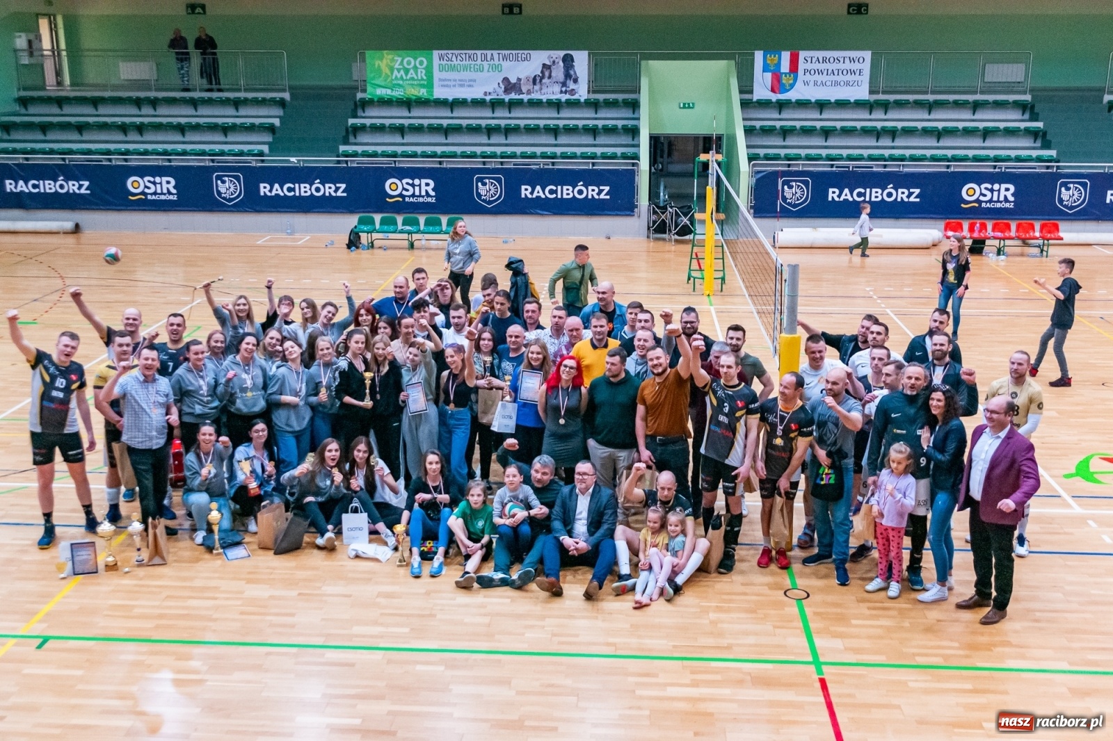 Zdjęcie w galerii na portalu naszraciborz.pl: Lunatycy zdetronizowani. XXV sezon RLPS za nami [FOTO i WIDEO] wiadomości z regionu