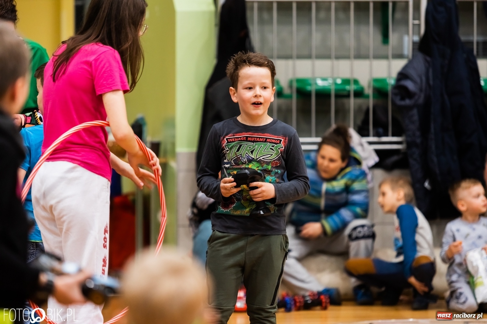 Zdjęcie w galerii na portalu naszraciborz.pl: Turniej aut zdalnie sterowanych w  Arenie Rafako wiadomości z regionu