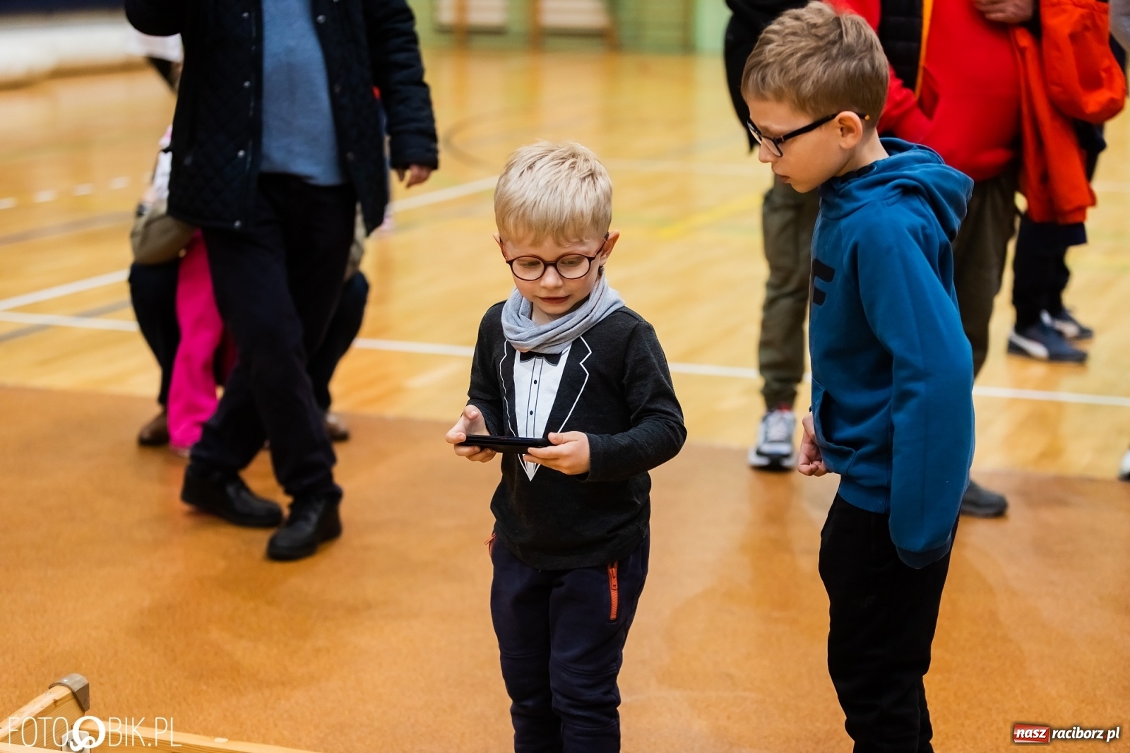 Zdjęcie w galerii na portalu naszraciborz.pl: Turniej aut zdalnie sterowanych w  Arenie Rafako wiadomości z regionu
