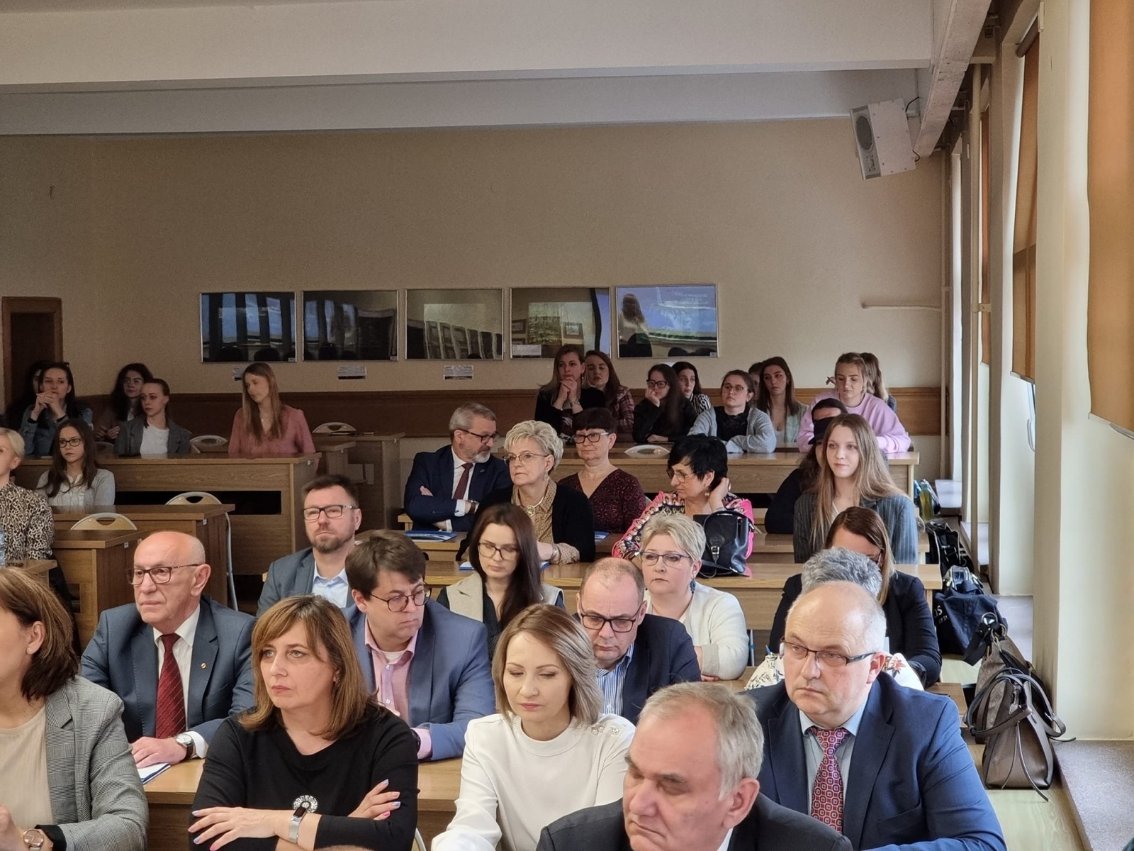 Zdjęcie w galerii na portalu naszraciborz.pl: Raciborska PWSZ gościła uczestników XV Seminarium Pedagogicznego wiadomości z regionu
