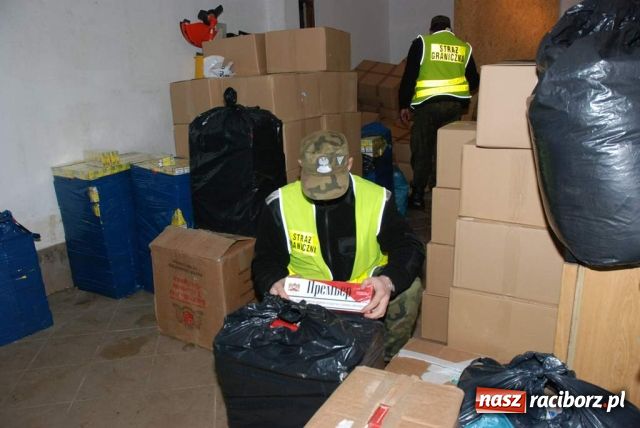Zdjęcie w galerii na portalu naszraciborz.pl: Zlikwidowana przydomowa hurtownia nielegalnych wyrobów akcyzowych wiadomości z regionu