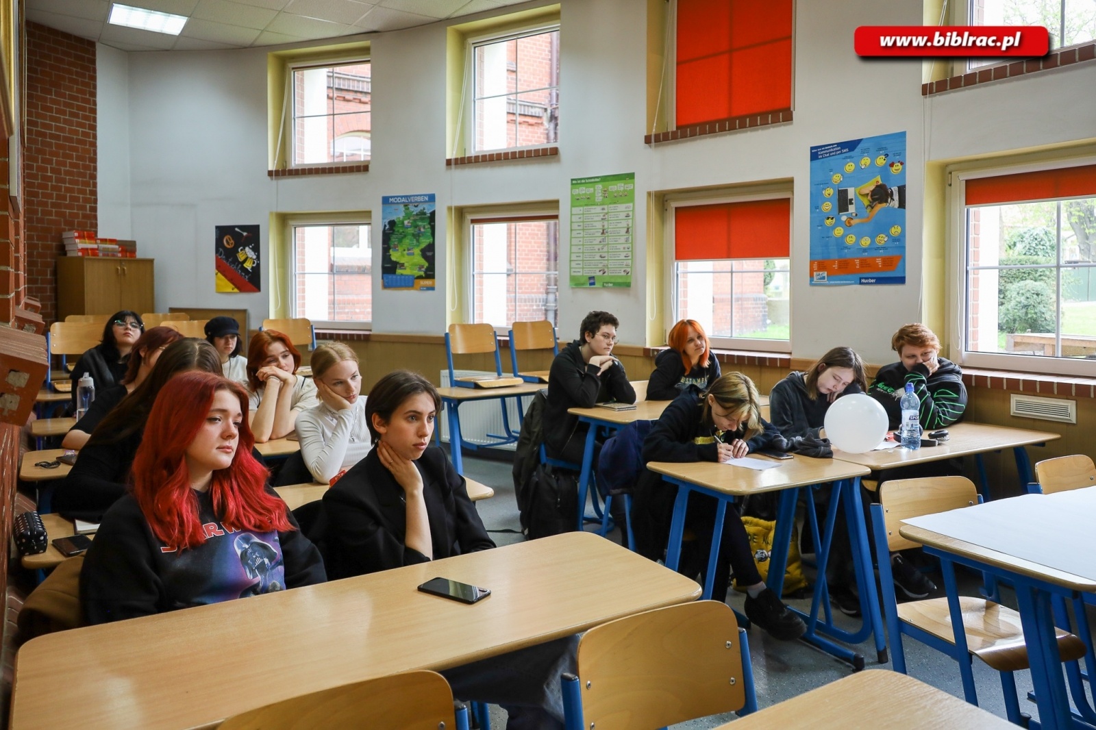 Zdjęcie w galerii na portalu naszraciborz.pl: Warsztaty tworzenia ilustracji w bibliotecznym projekcie Pozytywnie zaBOOKowani wiadomości z regionu
