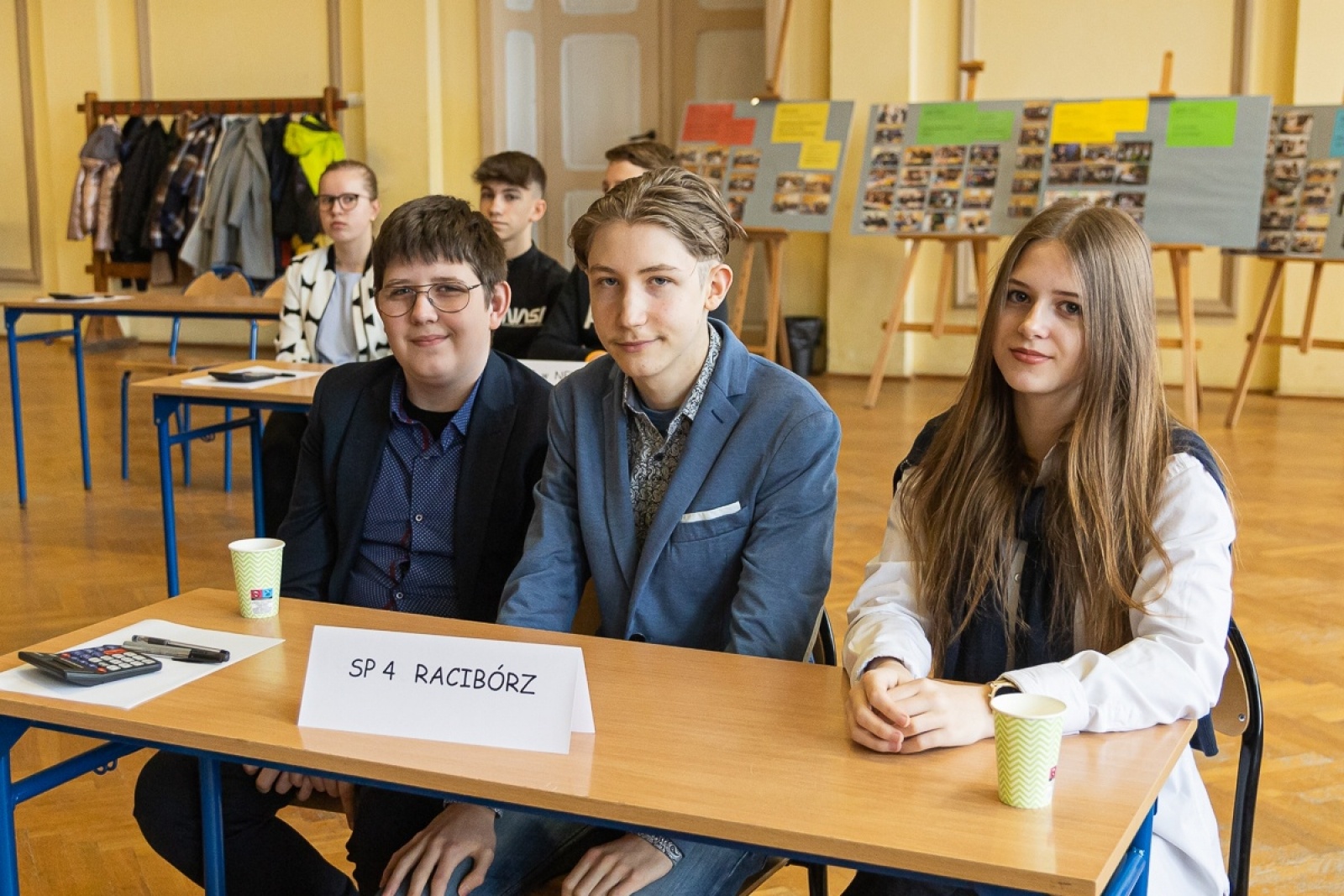 Zdjęcie w galerii na portalu naszraciborz.pl: SP 1 najlepsza w konkursie wiedzy ekonomicznej w Ekonomiku wiadomości z regionu