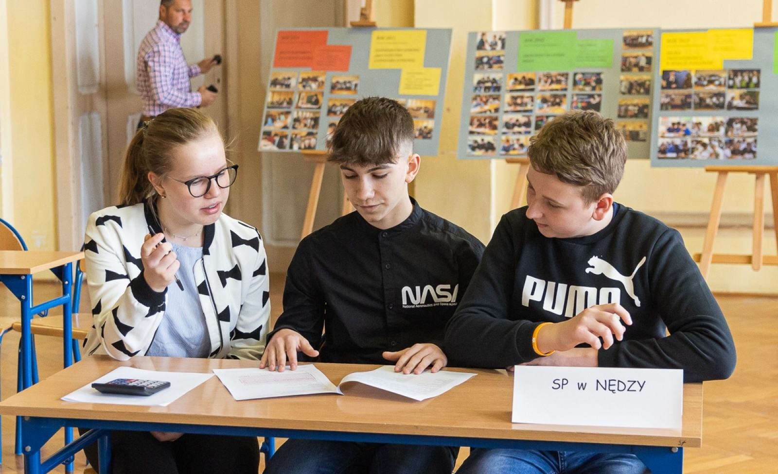 Zdjęcie w galerii na portalu naszraciborz.pl: SP 1 najlepsza w konkursie wiedzy ekonomicznej w Ekonomiku wiadomości z regionu