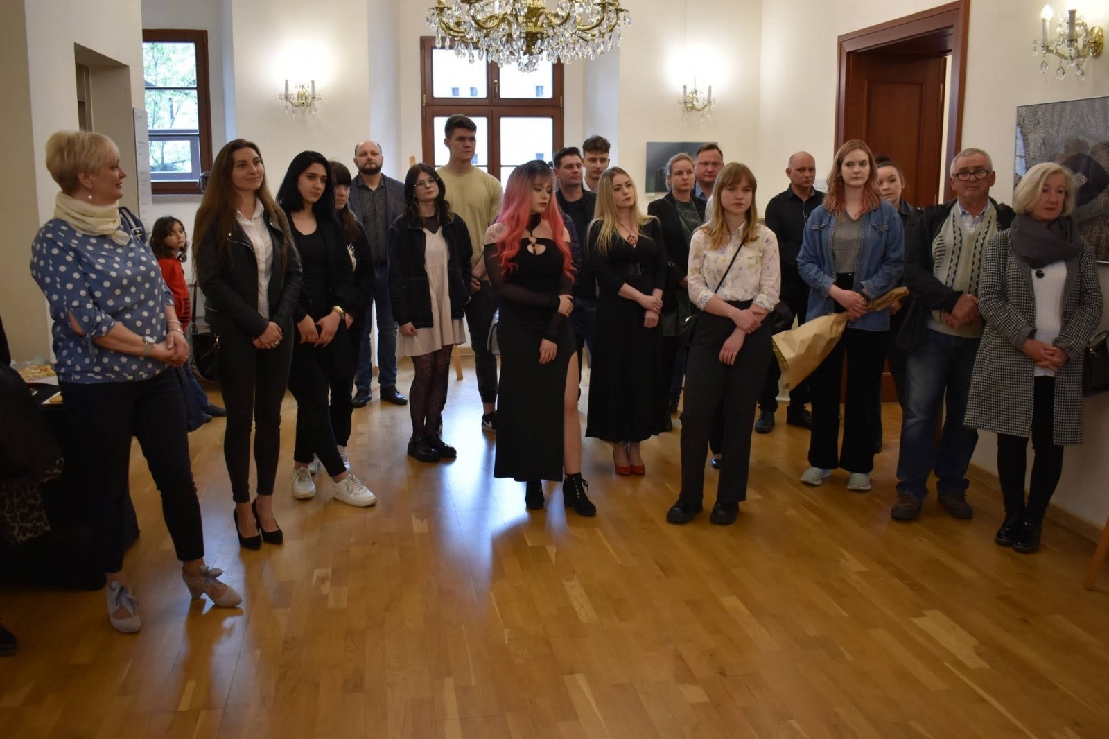 Zdjęcie w galerii na portalu naszraciborz.pl: DYPLOMY 2022 - wernisaż wystawy na Zamku Piastowskim wiadomości z regionu