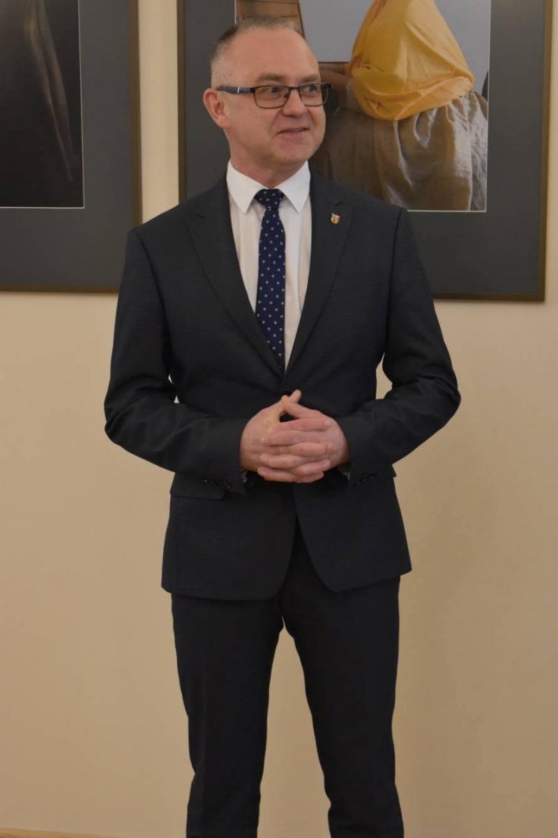 Zdjęcie w galerii na portalu naszraciborz.pl: DYPLOMY 2022 - wernisaż wystawy na Zamku Piastowskim wiadomości z regionu