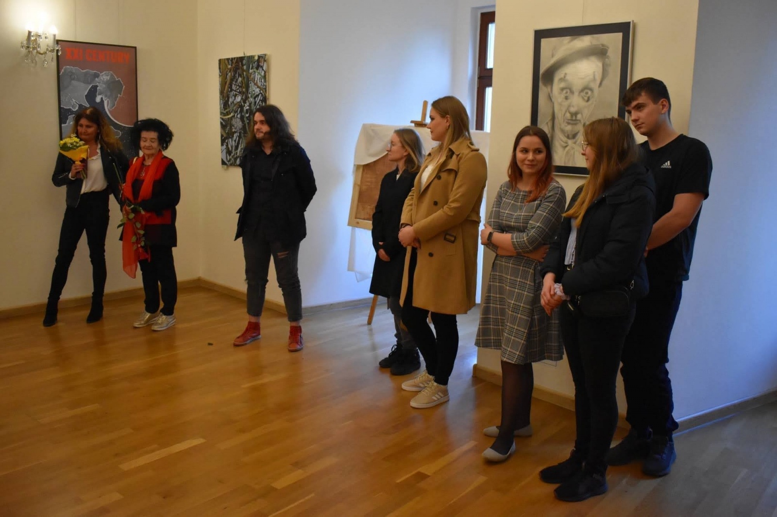 Zdjęcie w galerii na portalu naszraciborz.pl: DYPLOMY 2022 - wernisaż wystawy na Zamku Piastowskim wiadomości z regionu