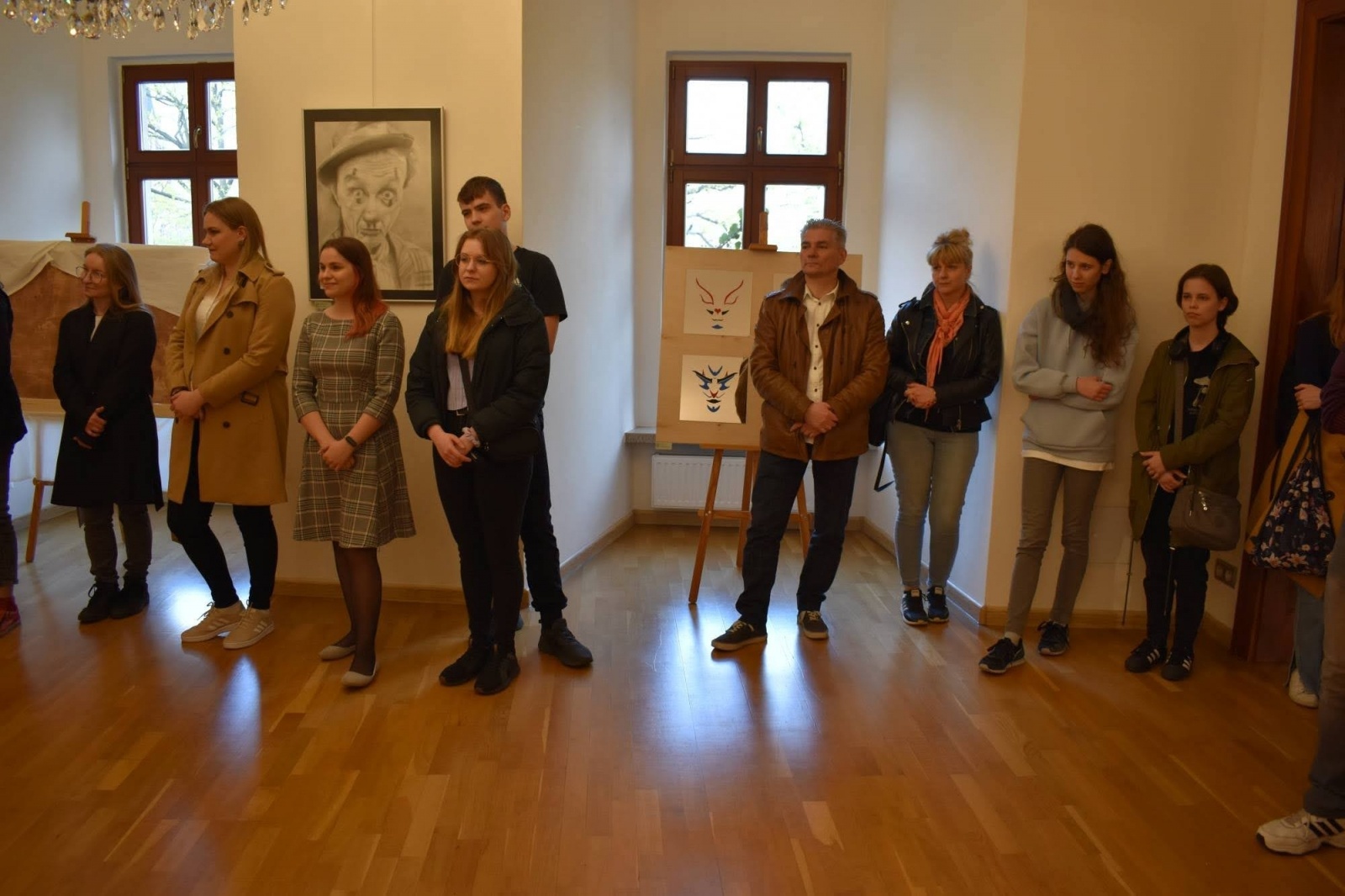 Zdjęcie w galerii na portalu naszraciborz.pl: DYPLOMY 2022 - wernisaż wystawy na Zamku Piastowskim wiadomości z regionu