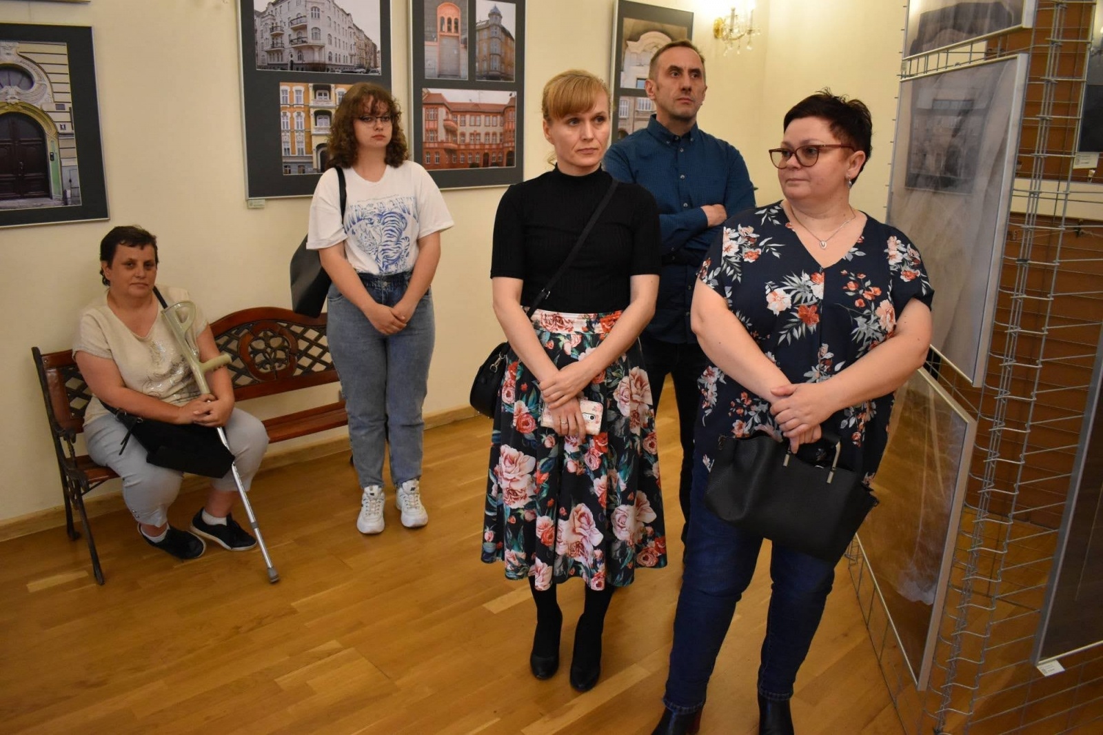 Zdjęcie w galerii na portalu naszraciborz.pl: DYPLOMY 2022 - wernisaż wystawy na Zamku Piastowskim wiadomości z regionu