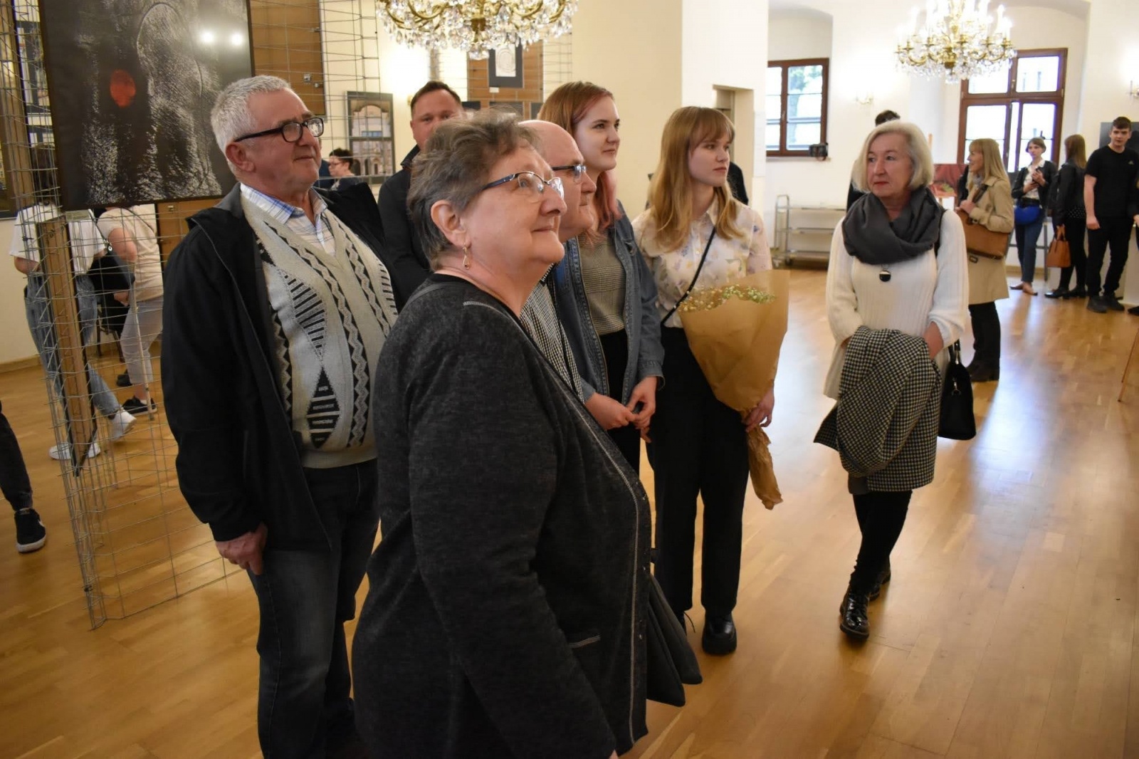 Zdjęcie w galerii na portalu naszraciborz.pl: DYPLOMY 2022 - wernisaż wystawy na Zamku Piastowskim wiadomości z regionu