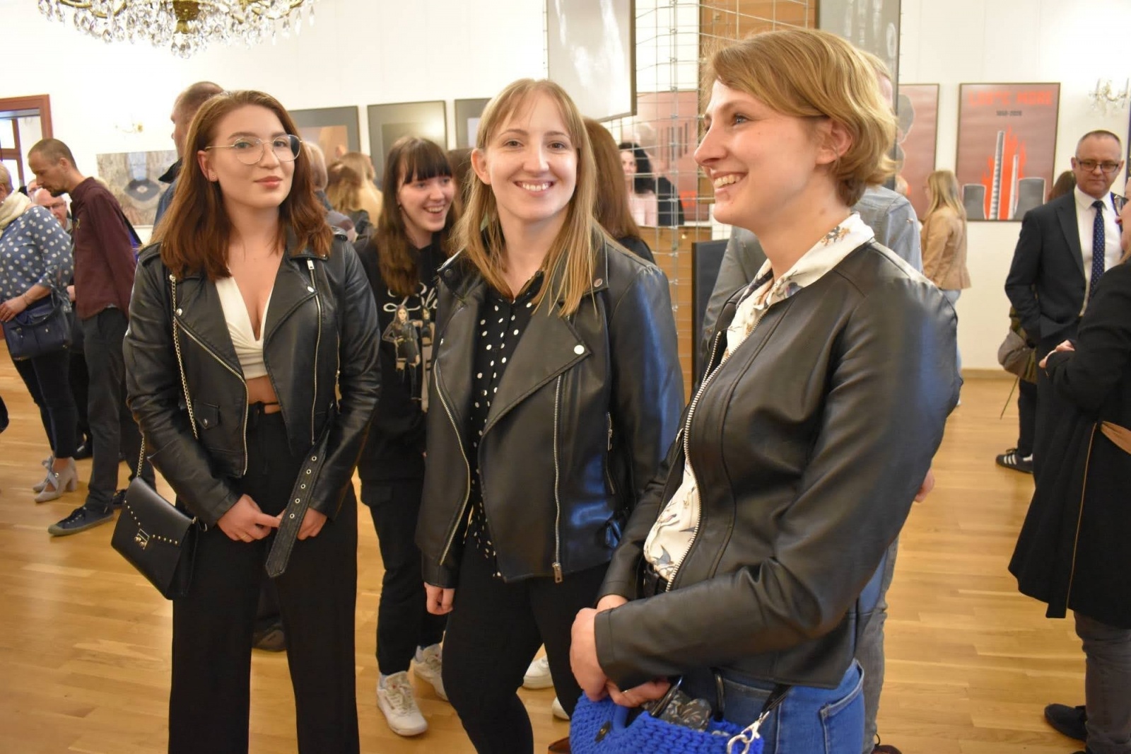 Zdjęcie w galerii na portalu naszraciborz.pl: DYPLOMY 2022 - wernisaż wystawy na Zamku Piastowskim wiadomości z regionu