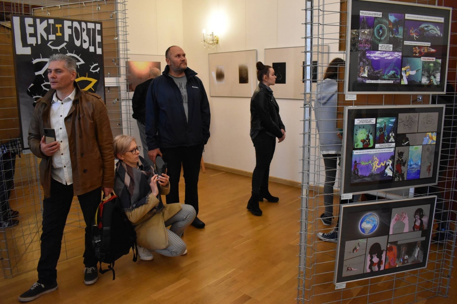 Zdjęcie w galerii na portalu naszraciborz.pl: DYPLOMY 2022 - wernisaż wystawy na Zamku Piastowskim wiadomości z regionu