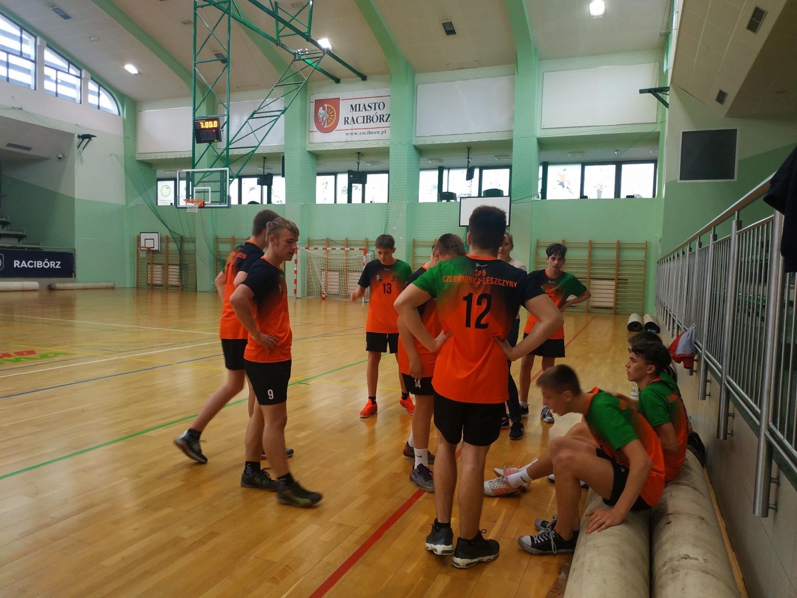 Zdjęcie w galerii na portalu naszraciborz.pl: Chłopcy z Trzynastki najlepszymi koszykarzami w rejonie wiadomości z regionu