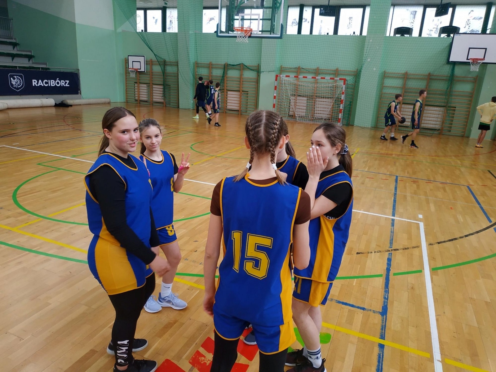 Zdjęcie w galerii na portalu naszraciborz.pl: Chłopcy z Trzynastki najlepszymi koszykarzami w rejonie wiadomości z regionu