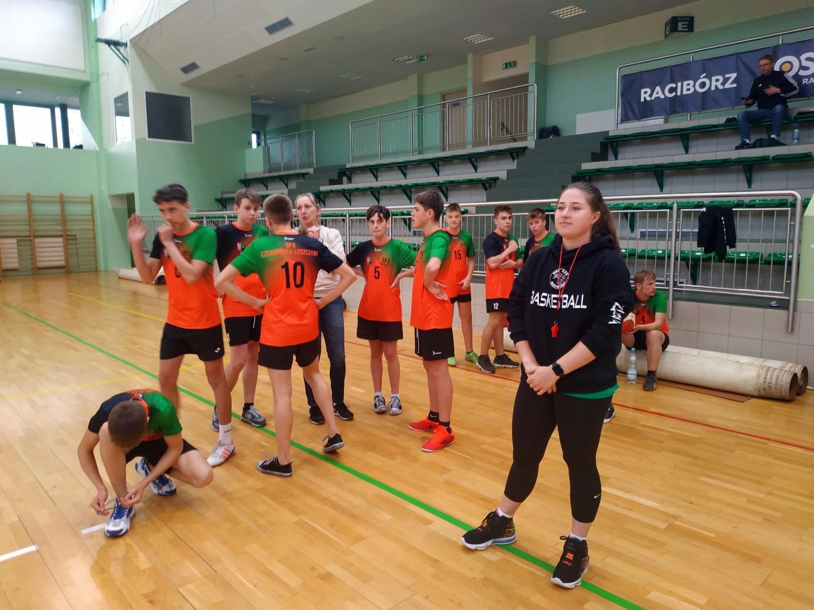 Zdjęcie w galerii na portalu naszraciborz.pl: Chłopcy z Trzynastki najlepszymi koszykarzami w rejonie wiadomości z regionu