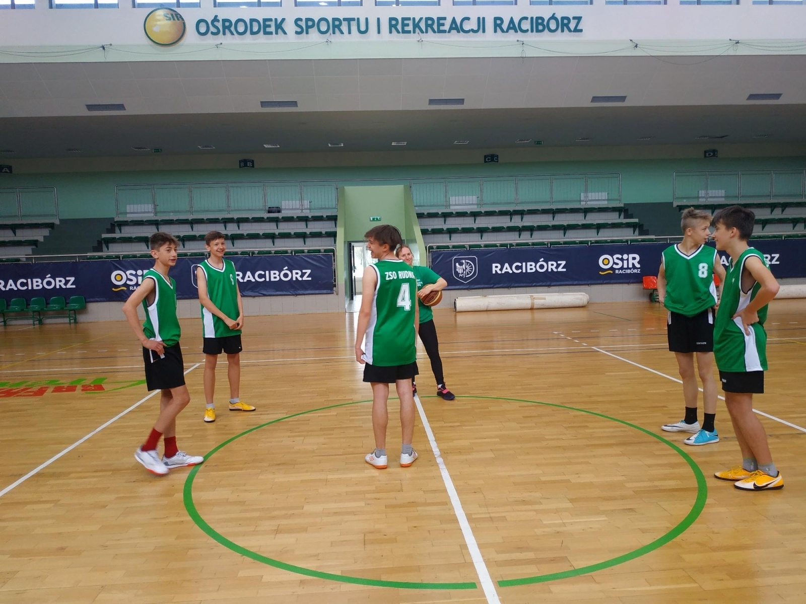 Zdjęcie w galerii na portalu naszraciborz.pl: Chłopcy z Trzynastki najlepszymi koszykarzami w rejonie wiadomości z regionu