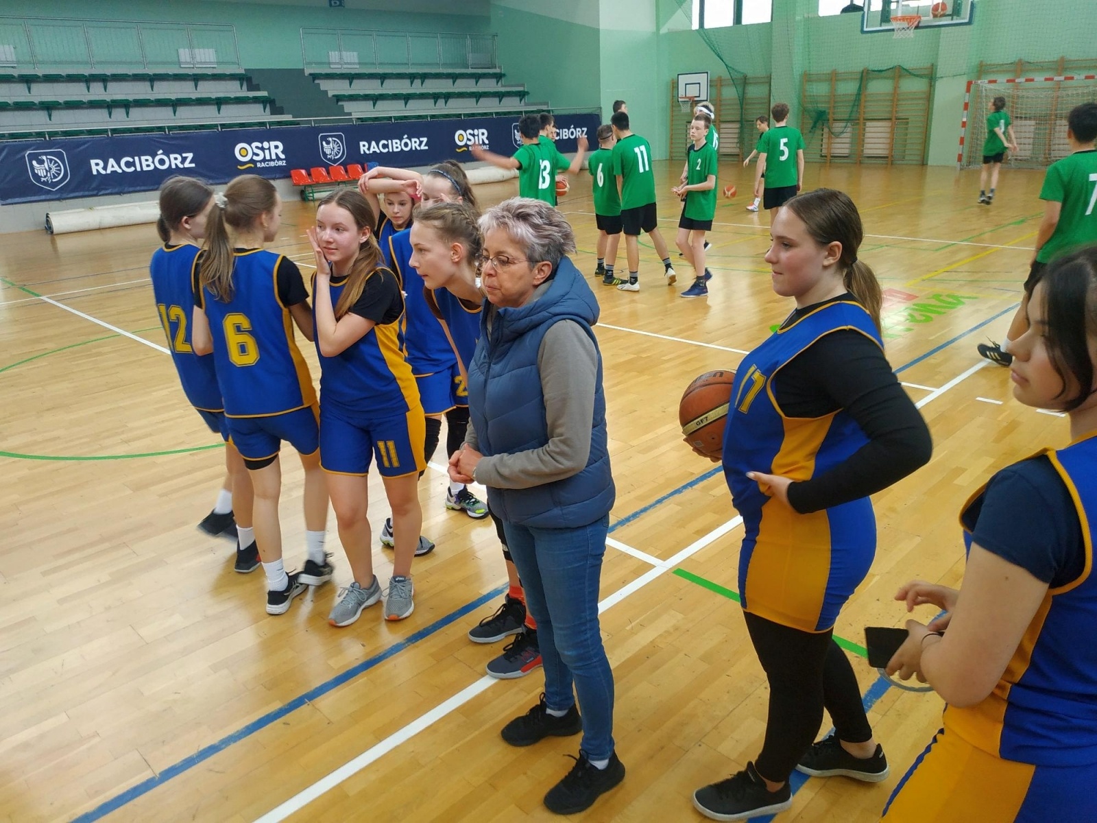 Zdjęcie w galerii na portalu naszraciborz.pl: Chłopcy z Trzynastki najlepszymi koszykarzami w rejonie wiadomości z regionu