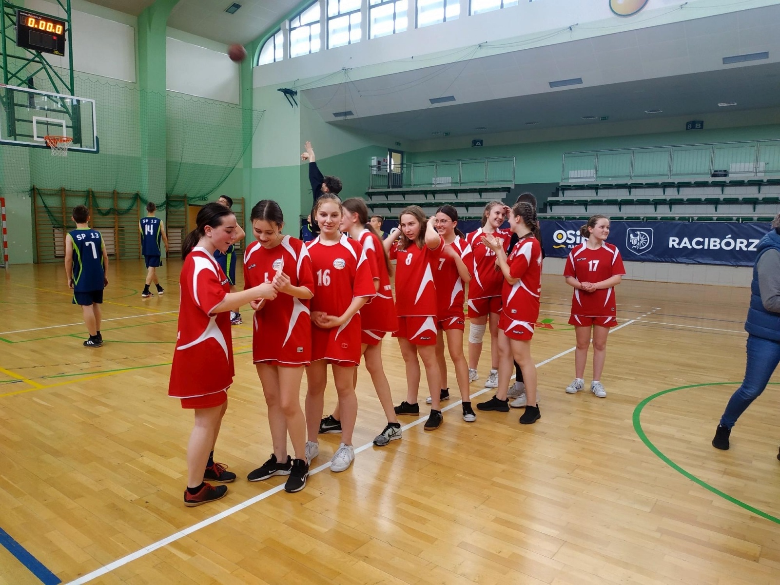 Zdjęcie w galerii na portalu naszraciborz.pl: Chłopcy z Trzynastki najlepszymi koszykarzami w rejonie wiadomości z regionu