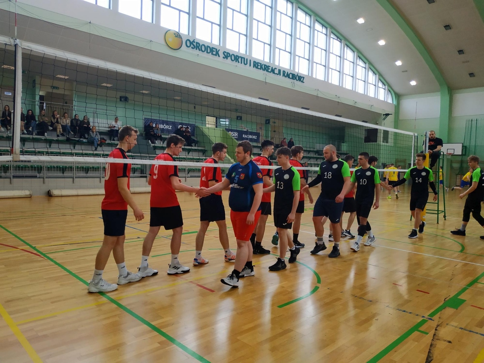 Zdjęcie w galerii na portalu naszraciborz.pl: Ekonomik ze srebrem w półfinale Licealiady wiadomości z regionu