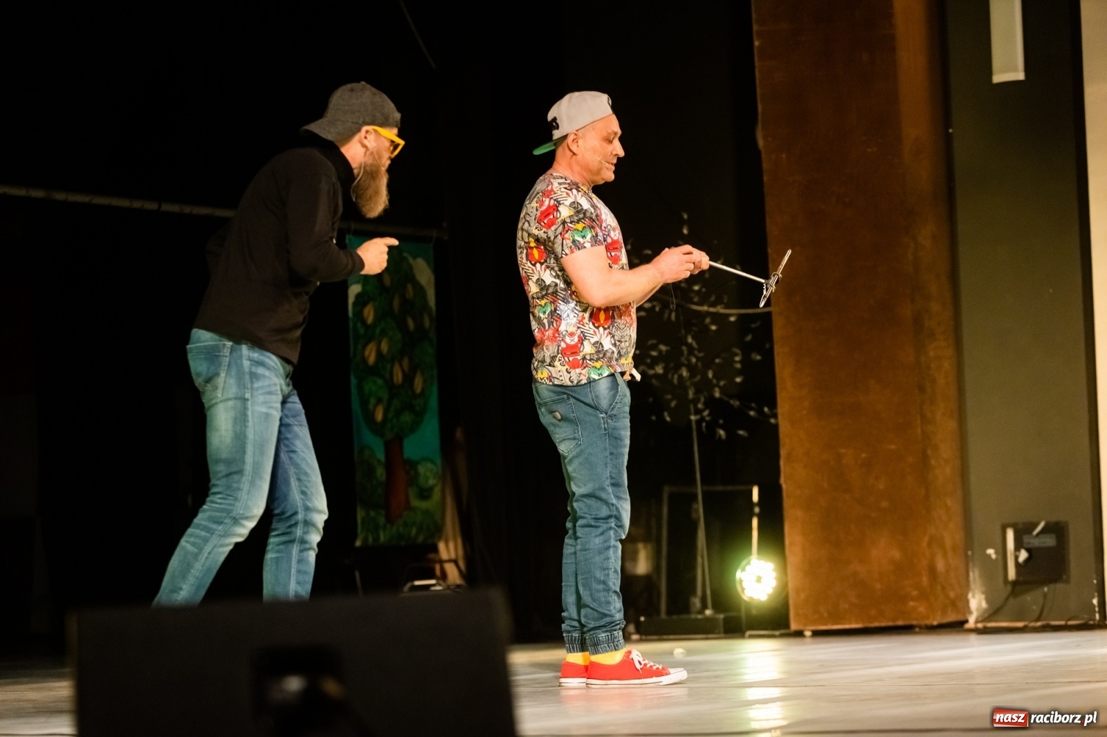 Zdjęcie w galerii na portalu naszraciborz.pl: Spektakl profilaktyczny krakowskiej straży miejskiej na scenie RCK [FOTO i WIDEO] wiadomości z regionu