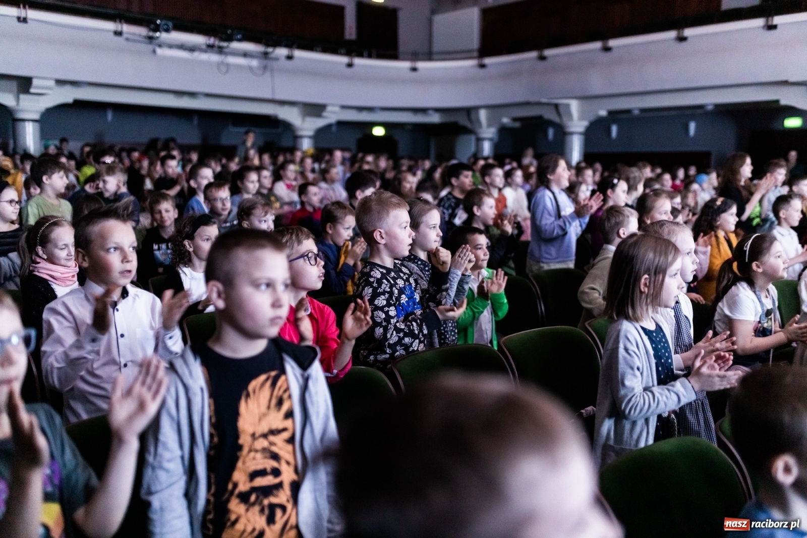 Zdjęcie w galerii na portalu naszraciborz.pl: Spektakl profilaktyczny krakowskiej straży miejskiej na scenie RCK [FOTO i WIDEO] wiadomości z regionu