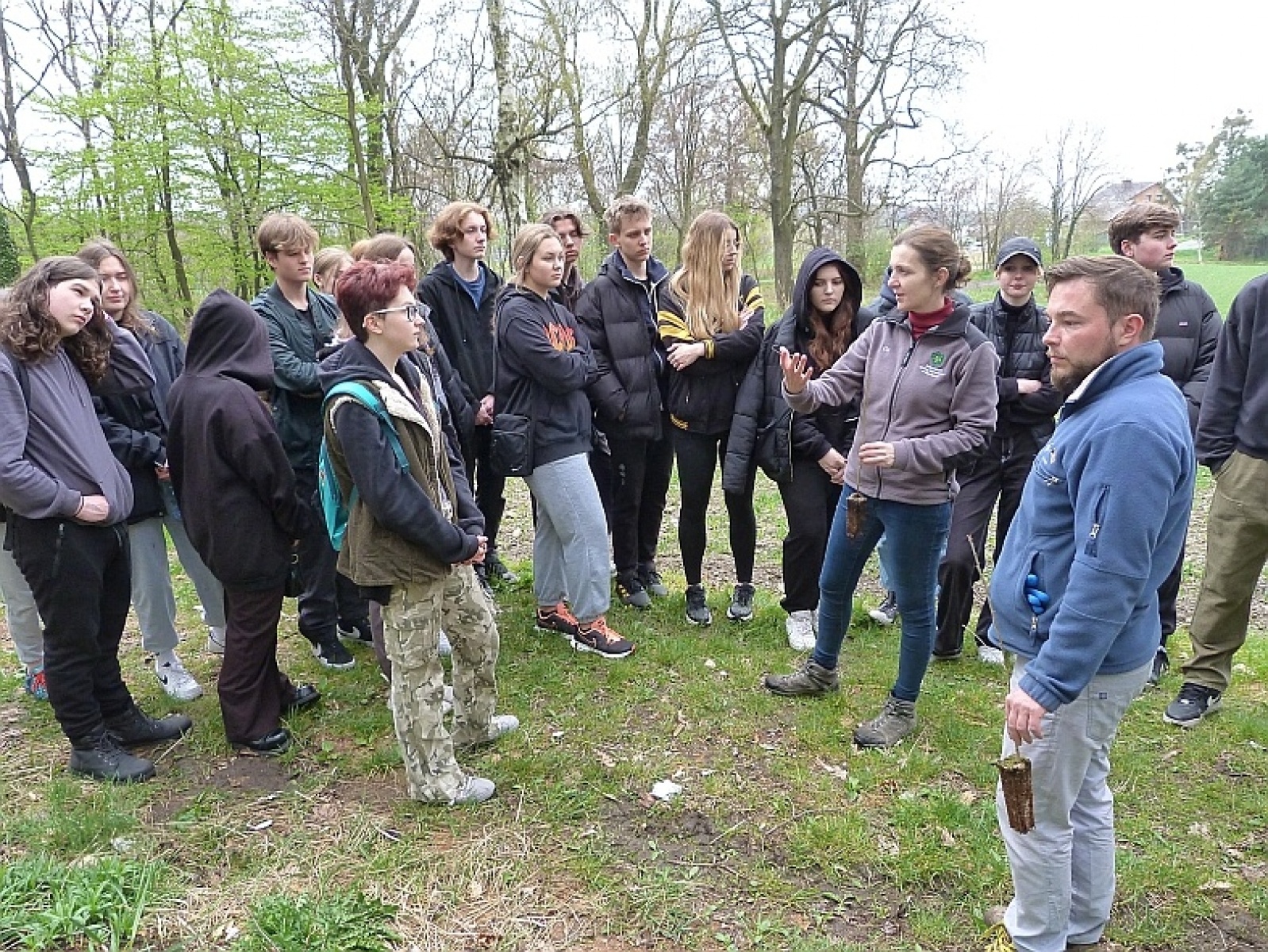 Zdjęcie w galerii na portalu naszraciborz.pl: Wokół Arboretum Bramy Morawskiej posadzono nowy las wiadomości z regionu
