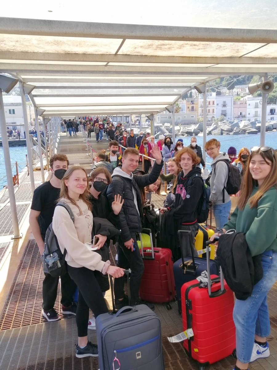 Zdjęcie w galerii na portalu naszraciborz.pl: Uczniowie ZSO nr 1 wrócili z włoskiej wyspy Lipari wiadomości z regionu