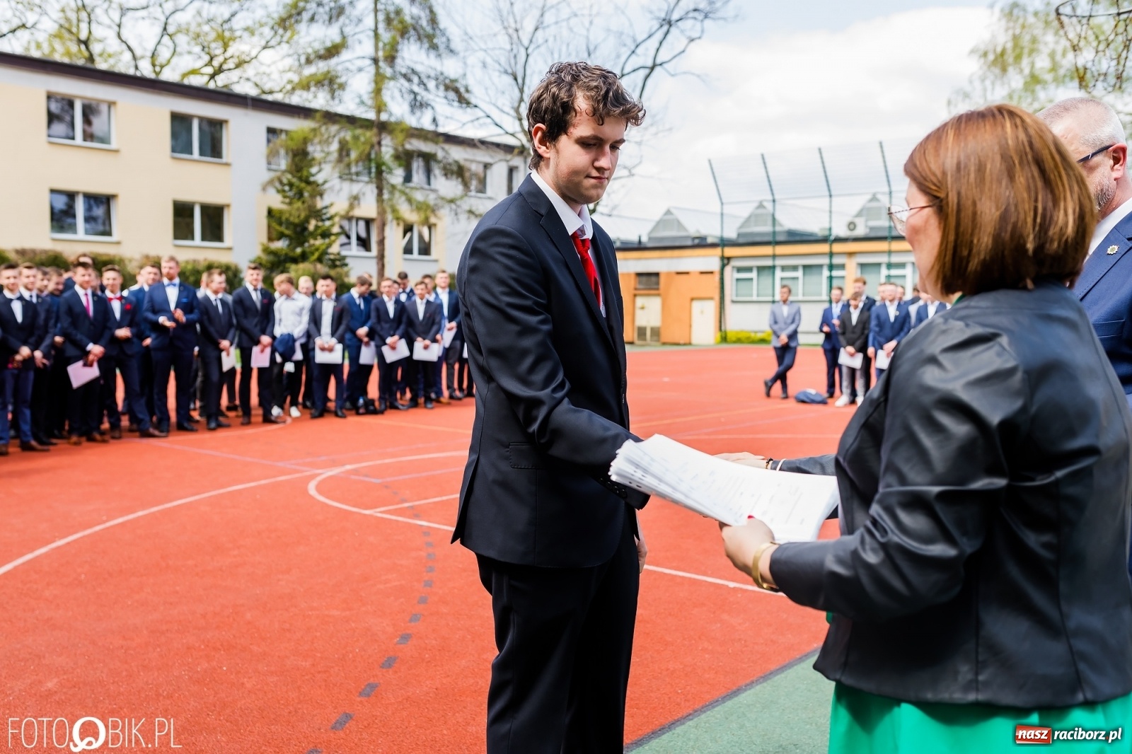 Zdjęcie w galerii na portalu naszraciborz.pl: Politechnika nad Odrą pożegnała swoich absolwentów [FOTO] wiadomości z regionu