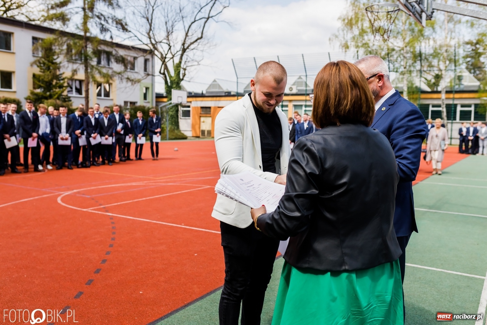 Zdjęcie w galerii na portalu naszraciborz.pl: Politechnika nad Odrą pożegnała swoich absolwentów [FOTO] wiadomości z regionu