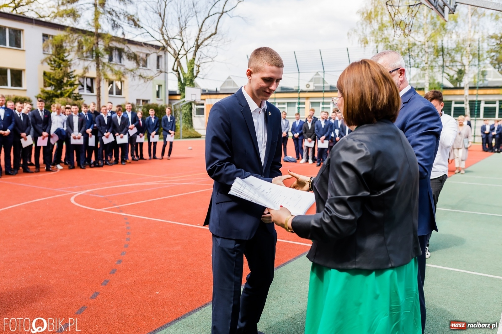 Zdjęcie w galerii na portalu naszraciborz.pl: Politechnika nad Odrą pożegnała swoich absolwentów [FOTO] wiadomości z regionu
