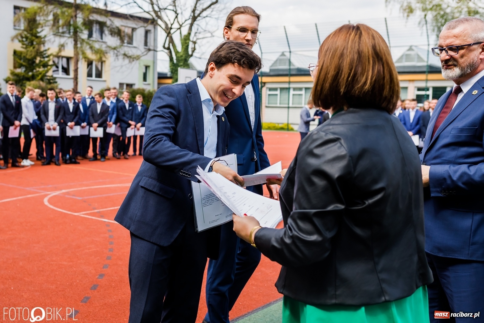 Zdjęcie w galerii na portalu naszraciborz.pl: Politechnika nad Odrą pożegnała swoich absolwentów [FOTO] wiadomości z regionu