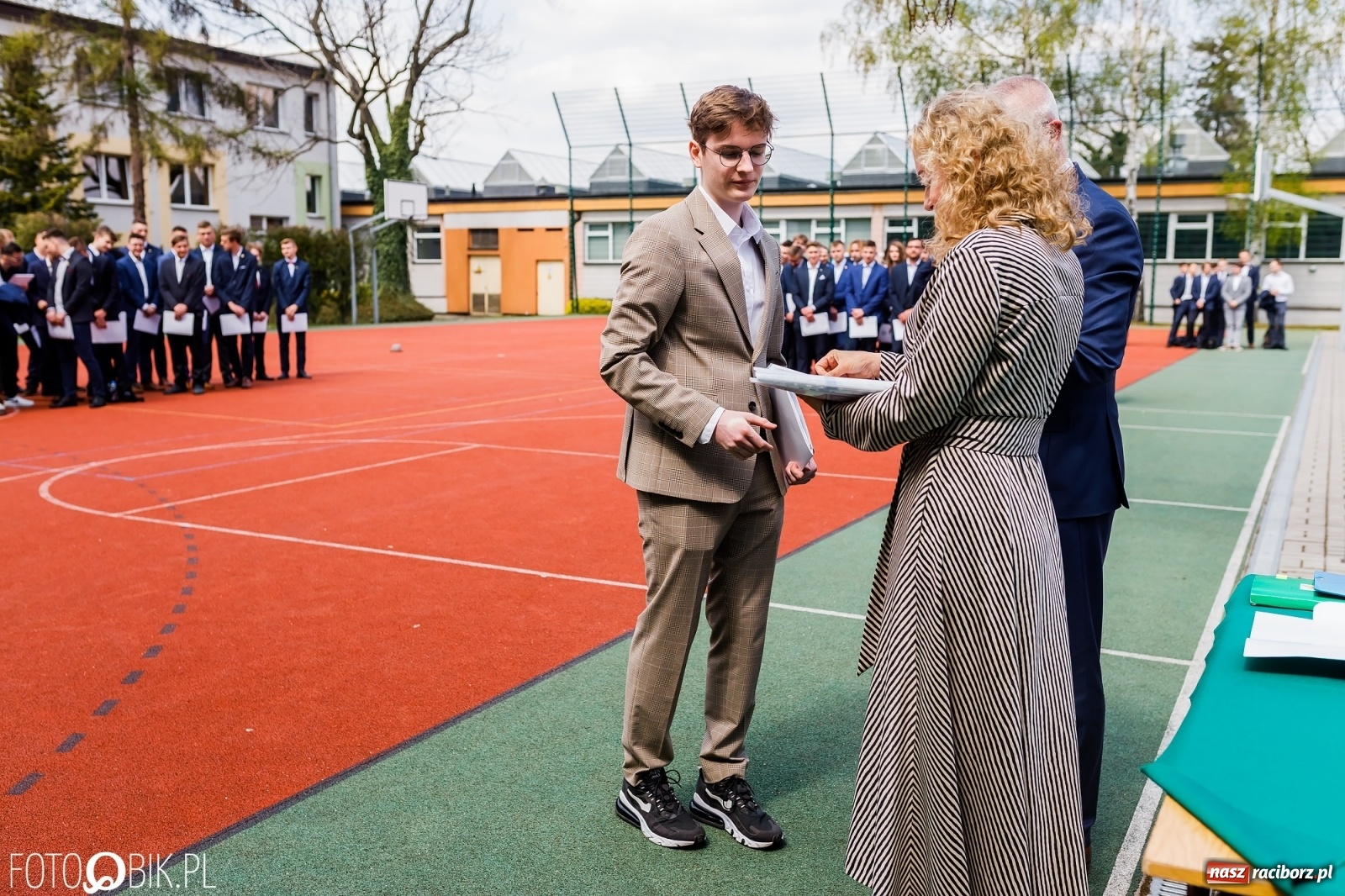 Zdjęcie w galerii na portalu naszraciborz.pl: Politechnika nad Odrą pożegnała swoich absolwentów [FOTO] wiadomości z regionu