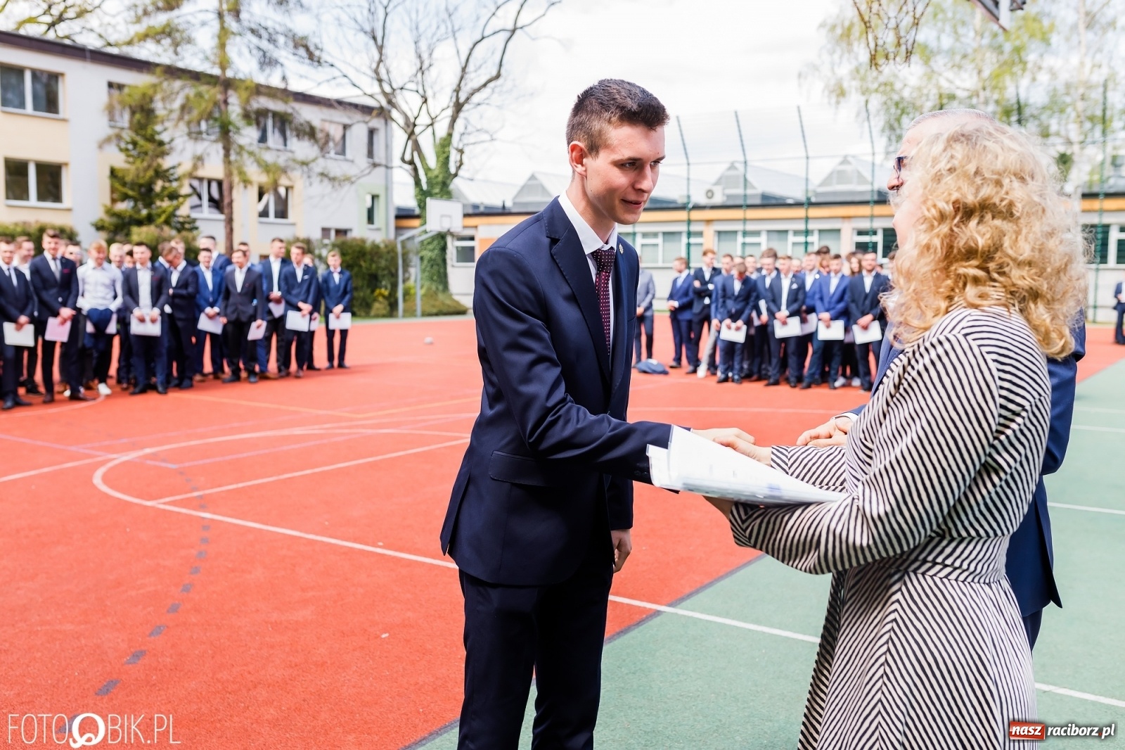 Zdjęcie w galerii na portalu naszraciborz.pl: Politechnika nad Odrą pożegnała swoich absolwentów [FOTO] wiadomości z regionu