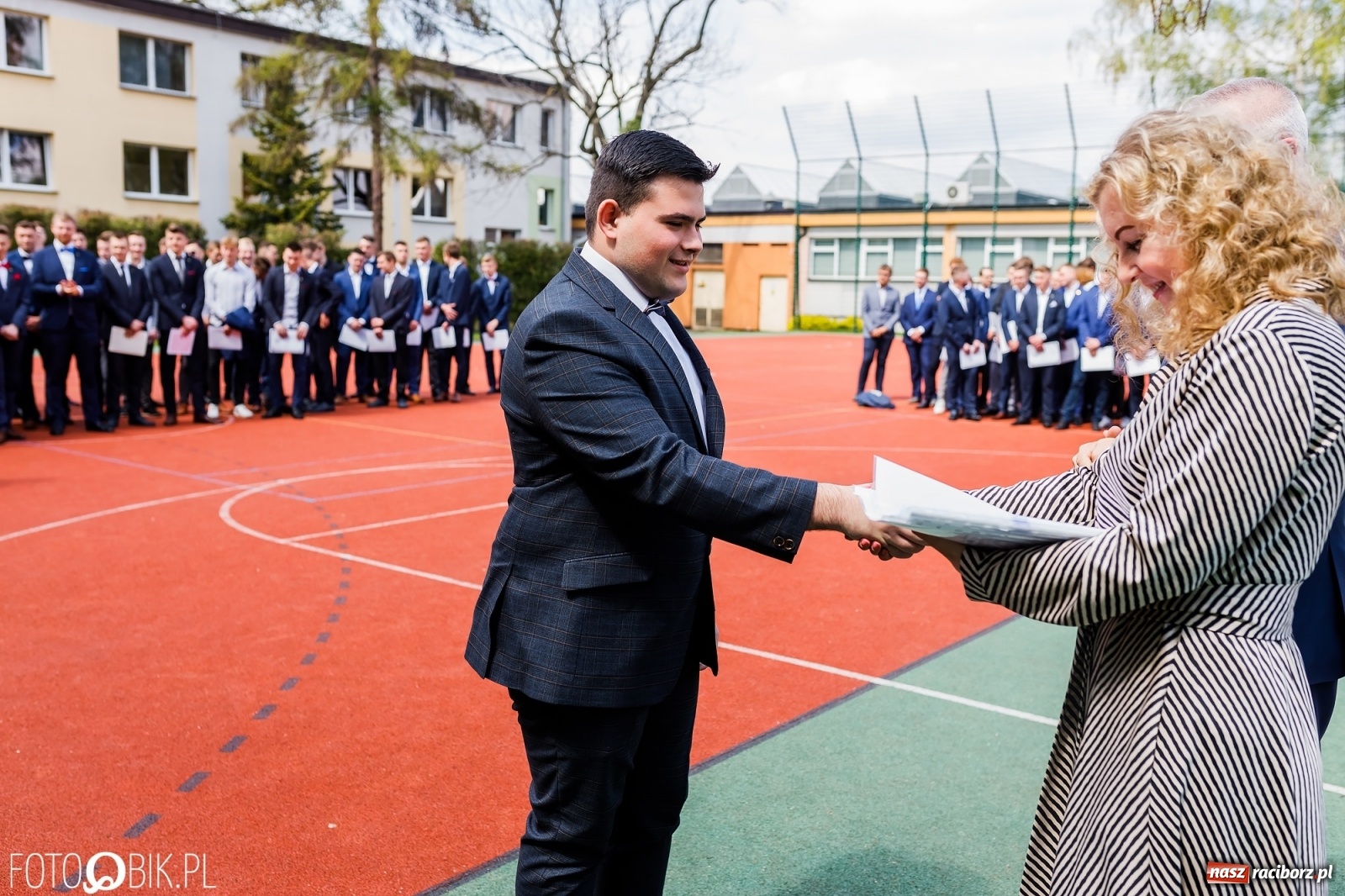 Zdjęcie w galerii na portalu naszraciborz.pl: Politechnika nad Odrą pożegnała swoich absolwentów [FOTO] wiadomości z regionu