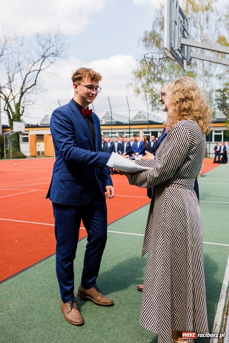 Zdjęcie w galerii na portalu naszraciborz.pl: Politechnika nad Odrą pożegnała swoich absolwentów [FOTO] wiadomości z regionu