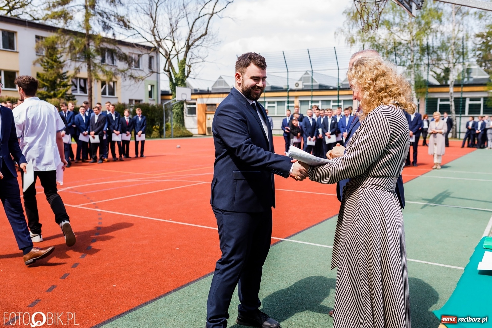 Zdjęcie w galerii na portalu naszraciborz.pl: Politechnika nad Odrą pożegnała swoich absolwentów [FOTO] wiadomości z regionu
