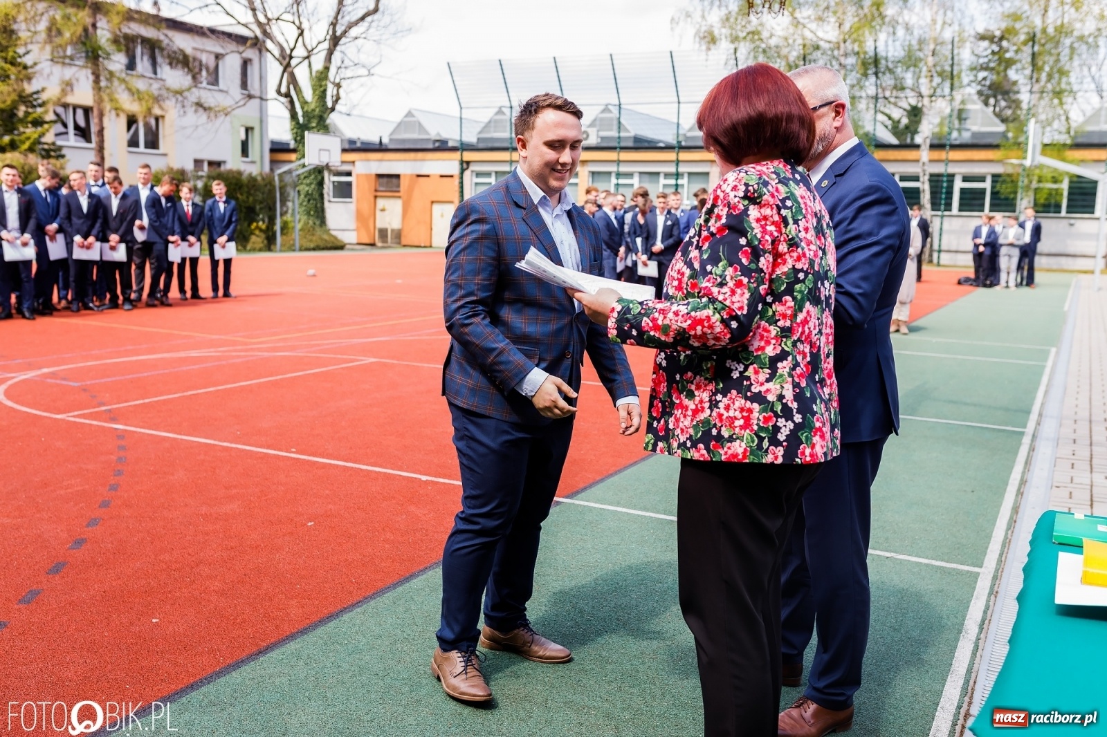 Zdjęcie w galerii na portalu naszraciborz.pl: Politechnika nad Odrą pożegnała swoich absolwentów [FOTO] wiadomości z regionu