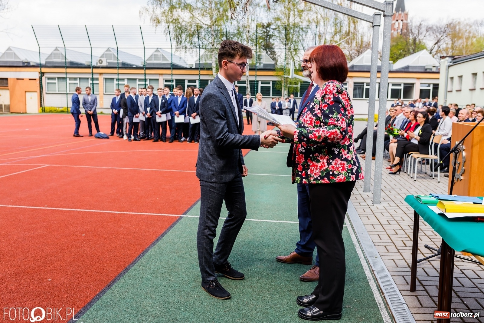 Zdjęcie w galerii na portalu naszraciborz.pl: Politechnika nad Odrą pożegnała swoich absolwentów [FOTO] wiadomości z regionu